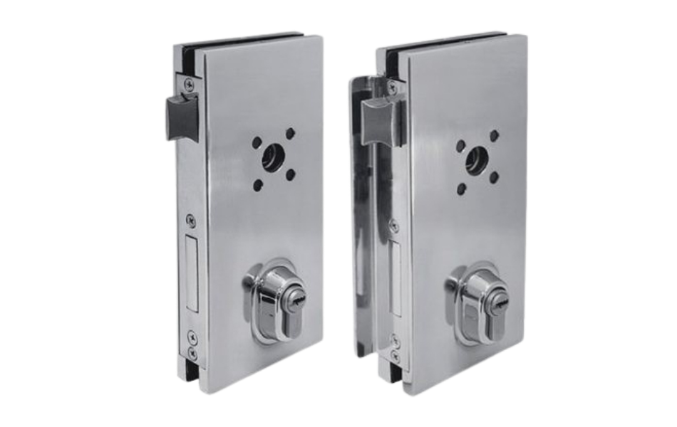 instalación antipánico en acceso público acristalado